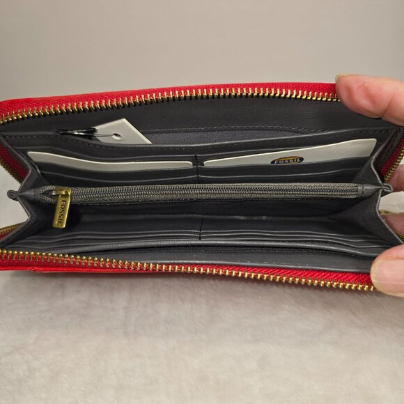 FOSSIL Issue No. 1951 Clutch Wallet Wristlet Leather New with tags Red - Picture 2 of 7
